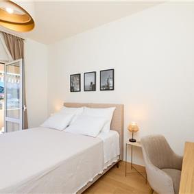 One Bedroom Apartment in Dubrovnik City with balcony and Parking, Sleeps 2-3